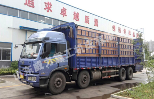 出口型液壓機裝箱發貨