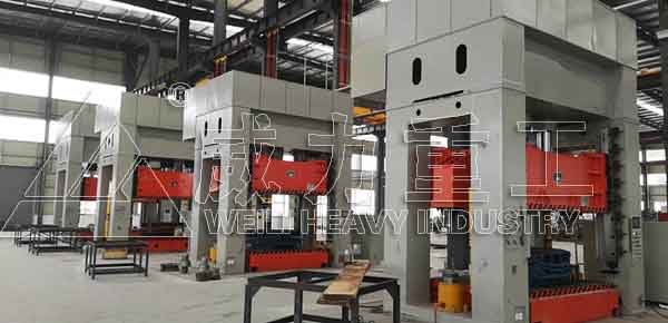 1000噸框架式油壓機現貨車間