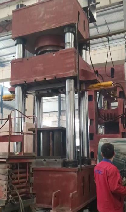 1600噸三梁四柱液壓機(快鍛壓機)