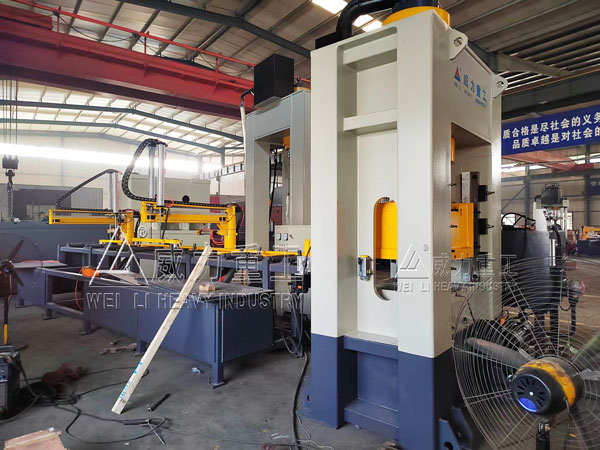 400噸框架式液壓機配錨桿托盤自動化生產線