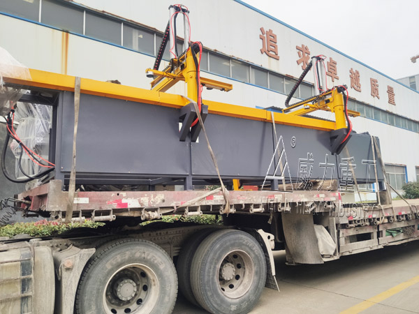 400噸框架式錨桿托盤生產線中自動送料機發貨