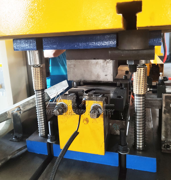 錨桿托盤沖壓加工現場