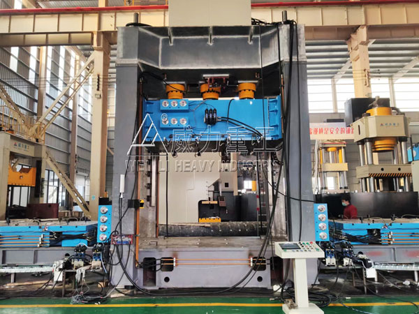 200噸框架式液壓機帶移動工作臺