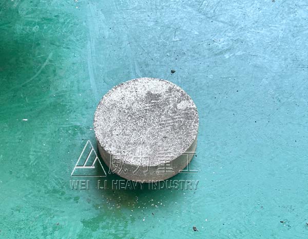 800噸鋁屑壓塊機壓制成型鋁塊產品