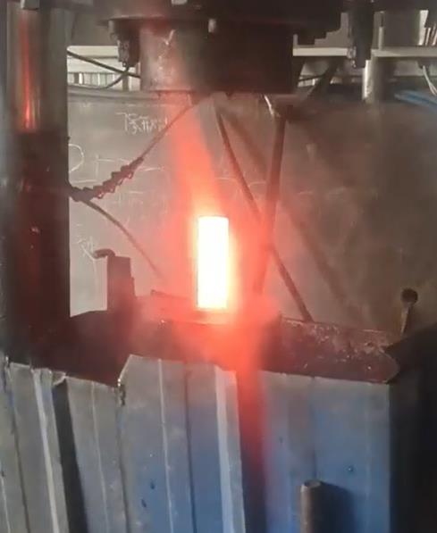 礦用截齒熱鍛成型現場