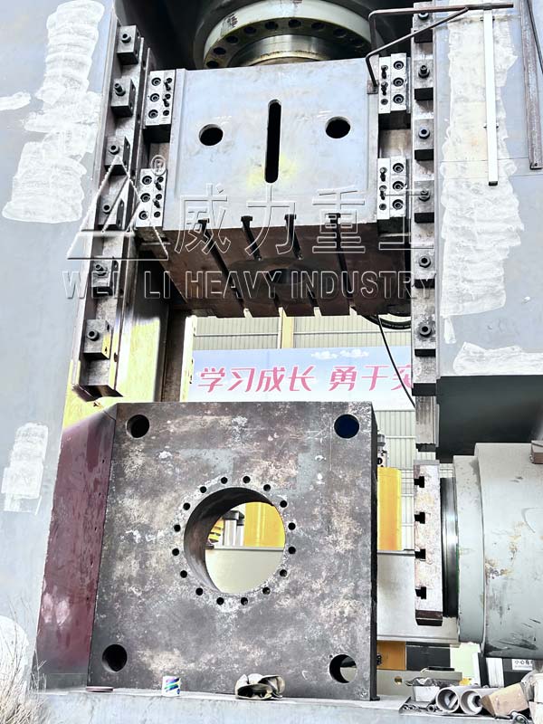 2000噸多向模鍛液壓機主缸1200噸,噸位800