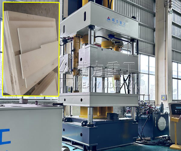 630噸四梁四柱液壓機(jī)(膨脹蛭石板、蛭石防火板