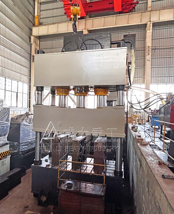 1500噸三梁四柱液壓機(jī)(SMC汽車配件模壓、復(fù)合材料