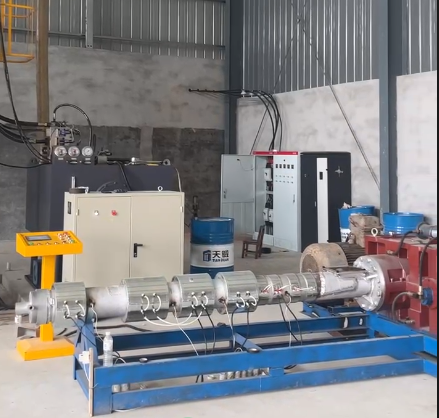 玻璃鋼豬食槽生產用擠出機